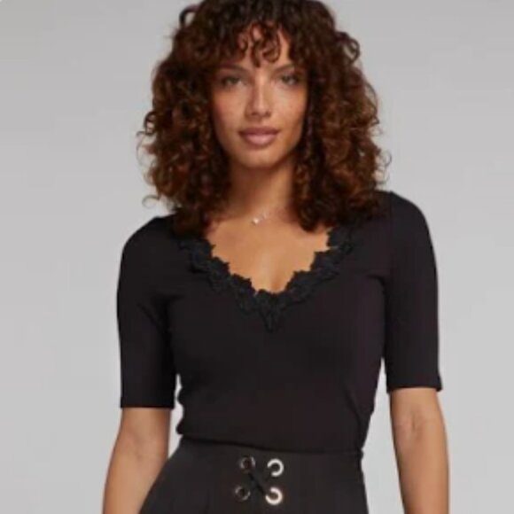 Generation Love NEW Luna Black Lace-trimmed V-neck Size Medium - Picture 1 of 8